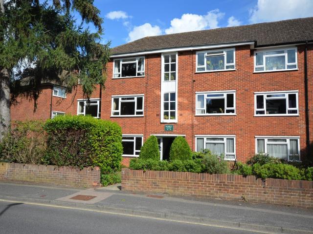 Apartment for rent in Surbiton, Greater London