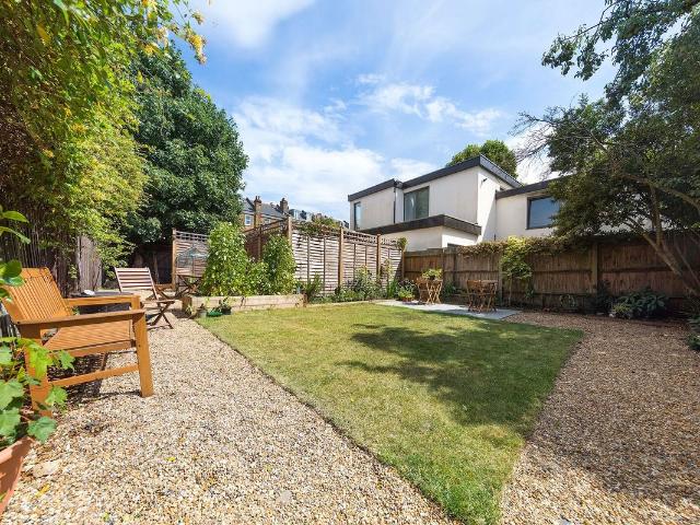 Apartment for rent in Putney, Greater London