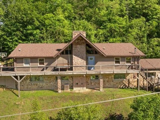 House for sale in Hazard