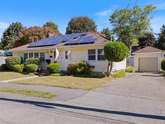 House for sale in North Beverly, Beverly