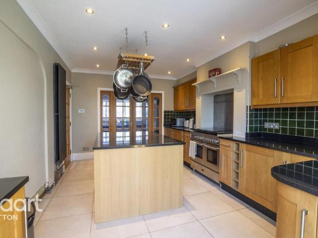House for rent in Carshalton Beeches, Greater London