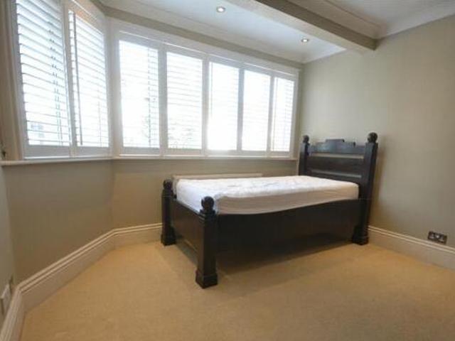 House for rent in Surrey