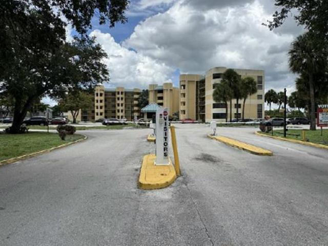 Condo for sale in Lauderhill, Broward County