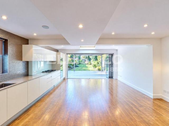 House for rent in Carpenders Park, Three Rivers