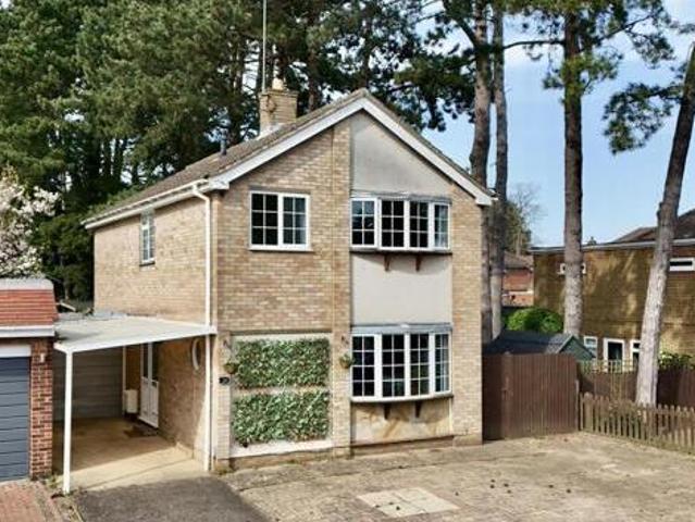 House for sale in Northampton, Northamptonshire