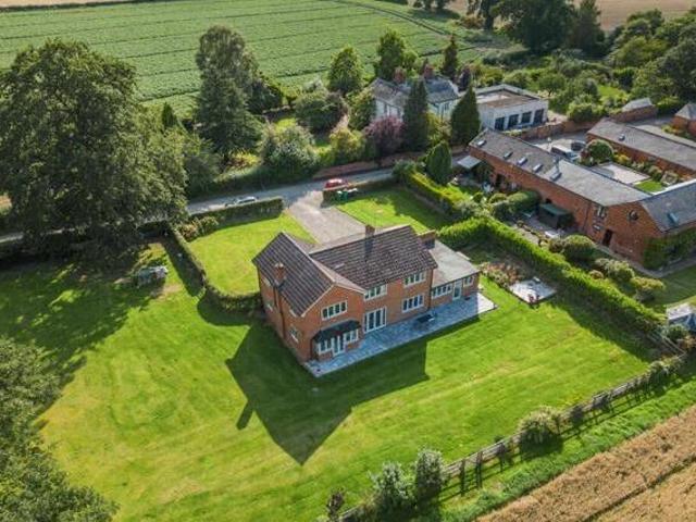House for rent in Lyons, Greater London