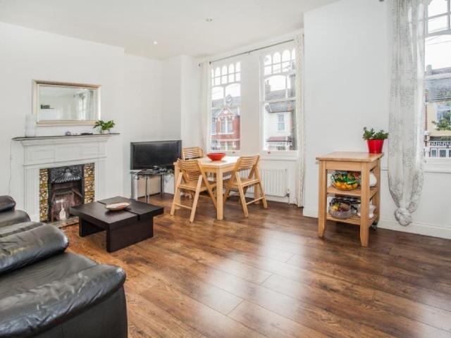 Apartment for rent in London Borough of Hammersmith and Fulham, Greater London