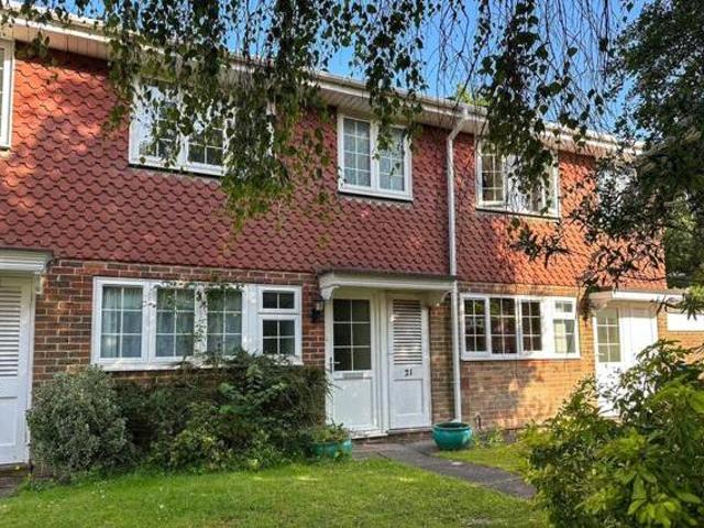House for sale in Fole, Surrey