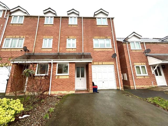 House for rent in New Barnfields, Newtown