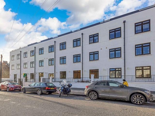 Apartment for rent in Dollis Hill, Greater London