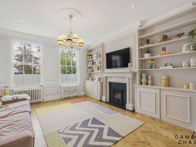 House for rent in Totteridge, Greater London