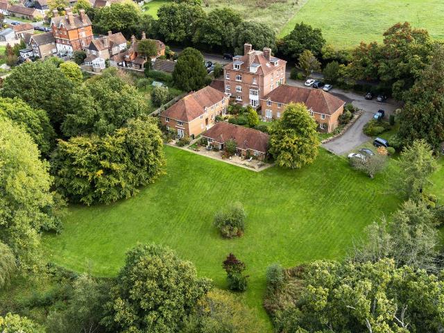 Apartment for rent in Cross In Hand, East Sussex