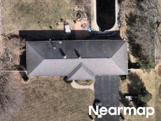 House for sale in Mchenry, Illinois