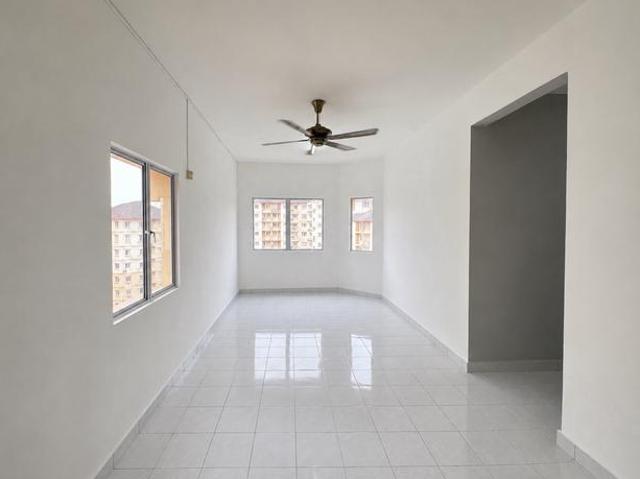 Condominium for sale in Langat, Selangor