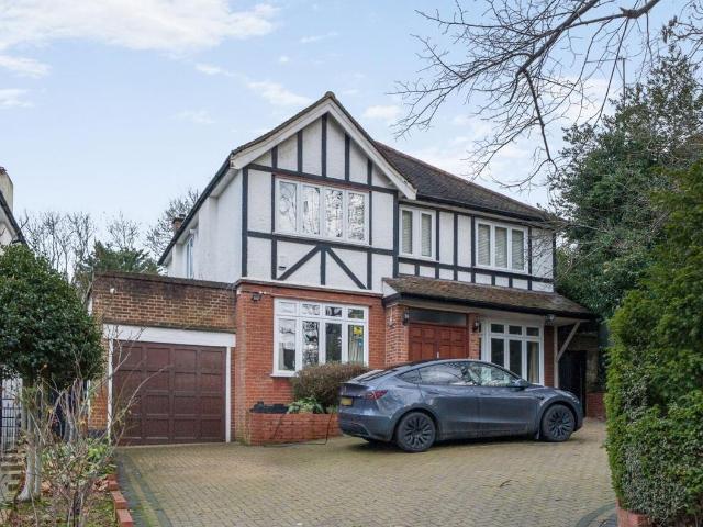 Apartment for rent in Whetstone, Oakleigh Park