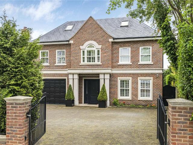 House for rent in Whetstone, Oakleigh Park
