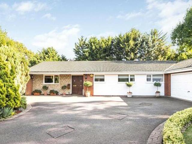 House for sale in Lyons, Greater London