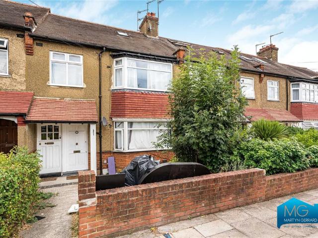 Apartment for rent in Brunswick Park, Greater London