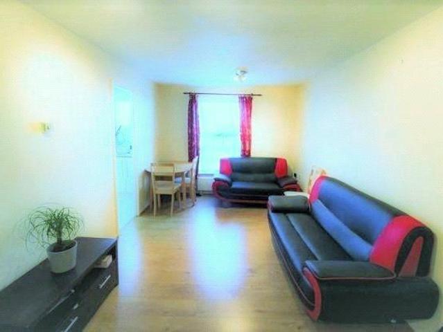 Apartment for rent in Brunswick Park, Greater London