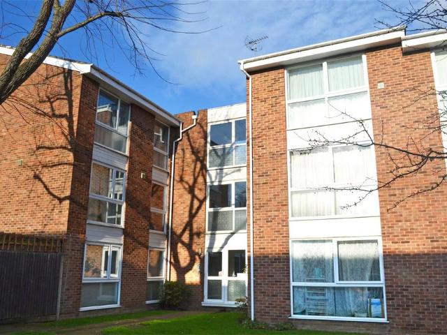 Apartment for rent in London Borough of Hounslow, Spring Grove