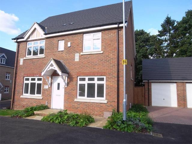 House for rent in Spring Park, Luton
