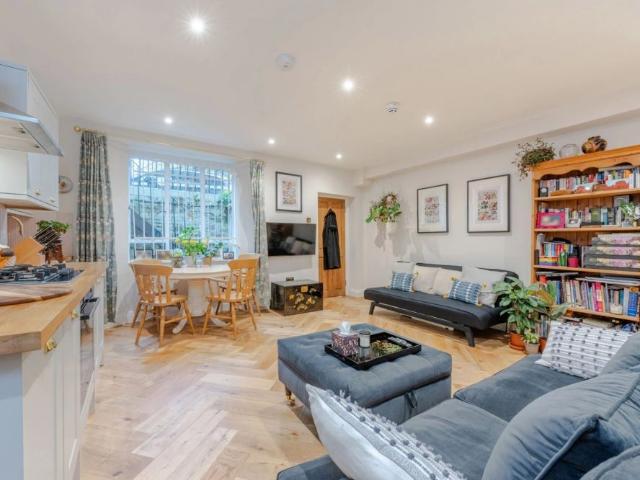 Apartment for rent in Somers Town, Greater London