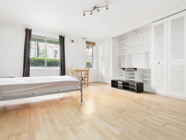Studio for rent in Somers Town, Greater London