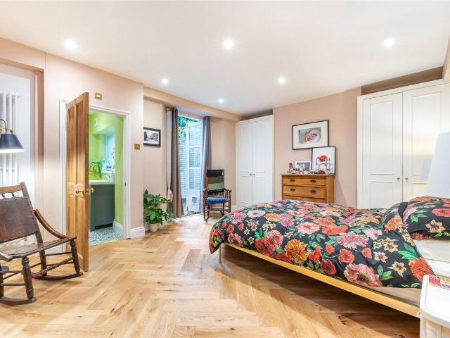 House for rent in Somers Town, Greater London