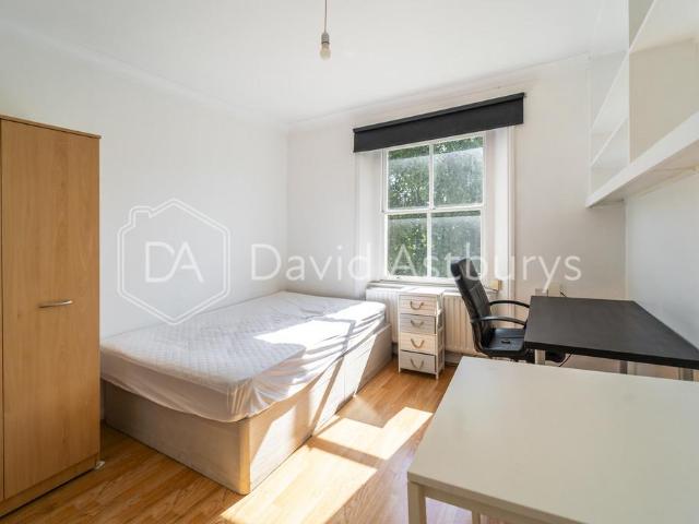 House for rent in Somers Town, Greater London