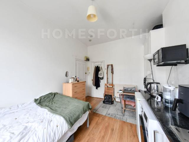 Studio for rent in Somers Town, Greater London