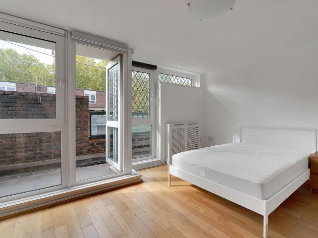 House for rent in Somers Town, Greater London