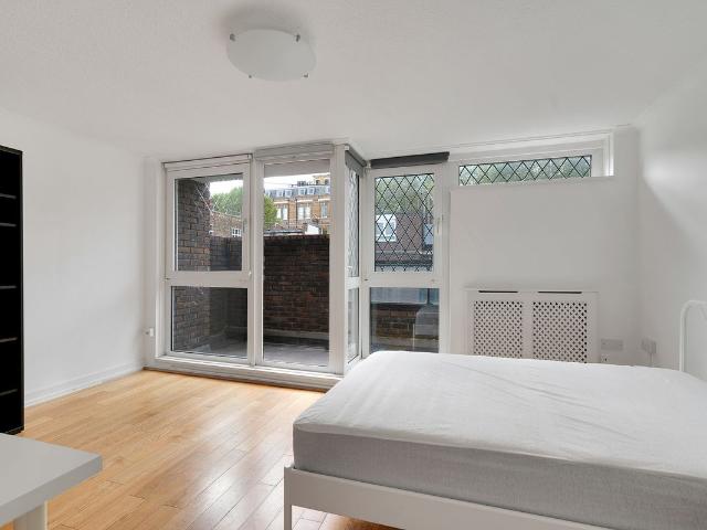 House for rent in Somers Town, Greater London