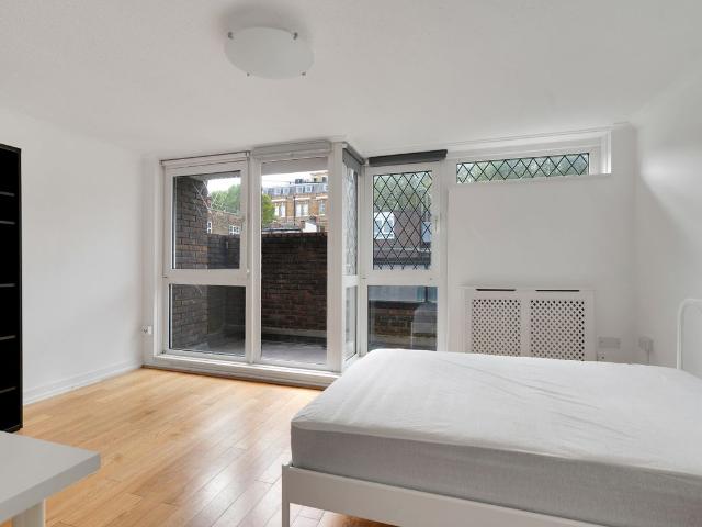 House for rent in Somers Town, Greater London