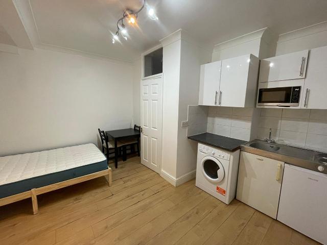 Studio for rent in Somers Town, Greater London