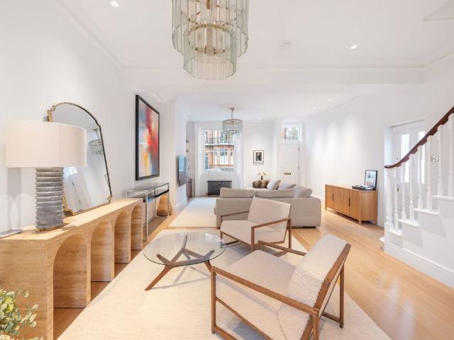 House for rent in Chelsea, Greater London