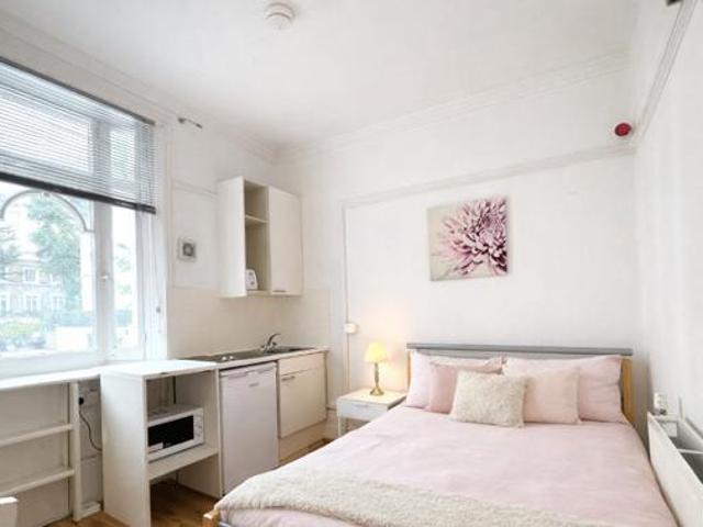 House for rent in Lyons, Greater London