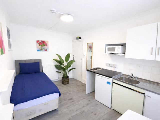 Room for rent in Chelsea, Greater London