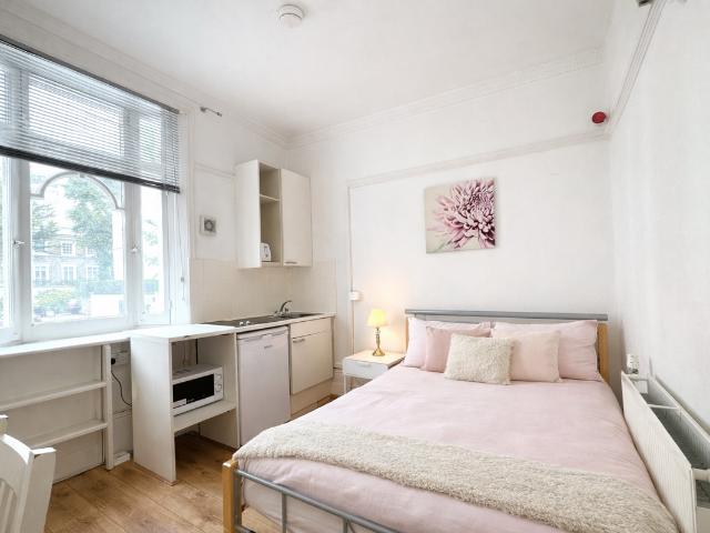 Room for rent in Chelsea, Greater London