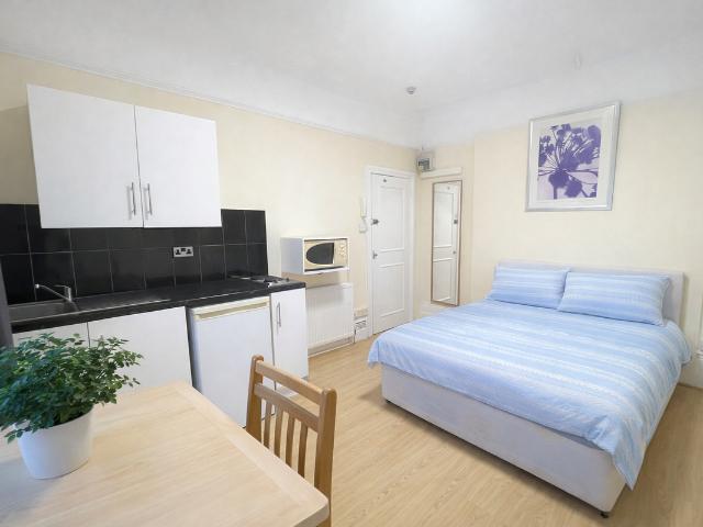 Room for rent in Chelsea, Greater London