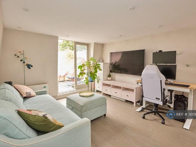 Apartment for rent in Balham, Greater London