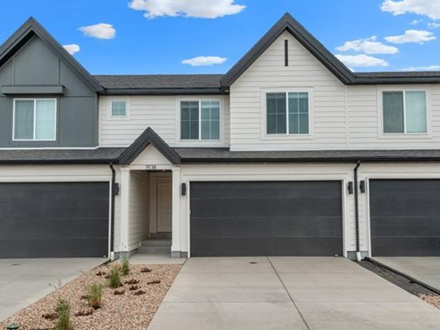 Townhouse for sale in Oregonia