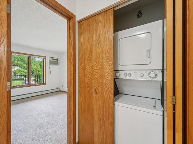 Apartment for rent in Hennepin, Minnesota