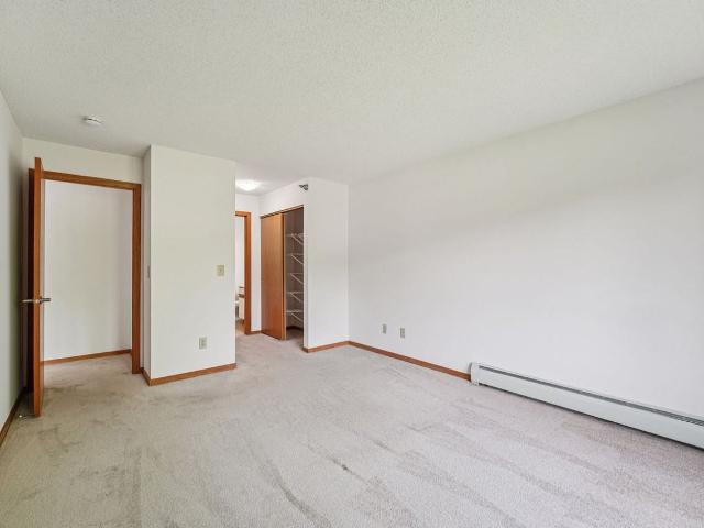 Apartment for rent in Hennepin, Minnesota