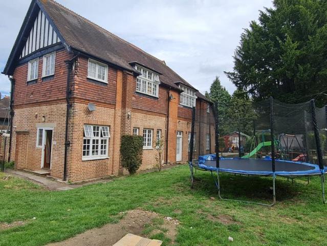 Apartment for rent in London Borough of Croydon, Shirley