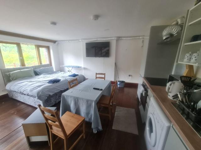 Apartment for rent in London Borough of Croydon, Shirley