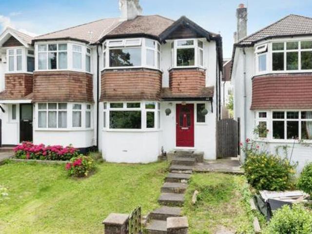House for sale in Kenley