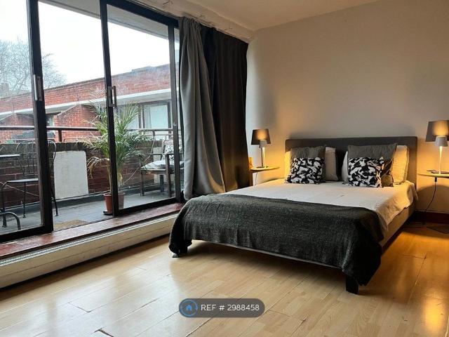 House for rent in Somers Town, Greater London