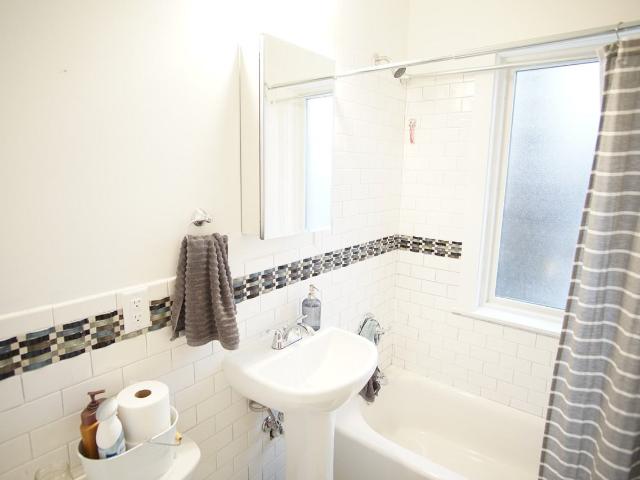Apartment for rent in Summit Hill, Ramsey