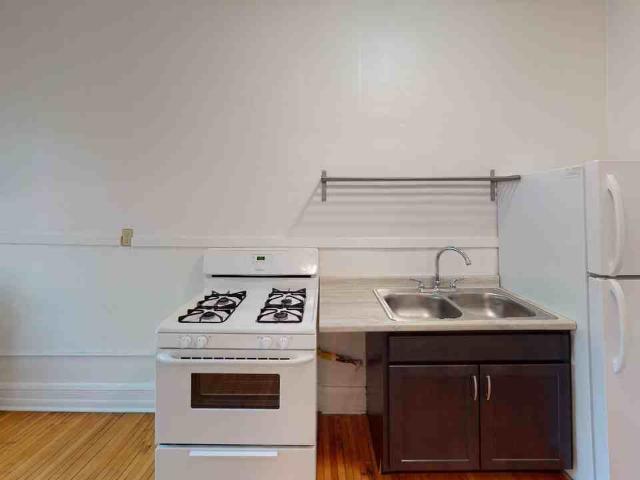 Apartment for rent in Summit Hill, Ramsey