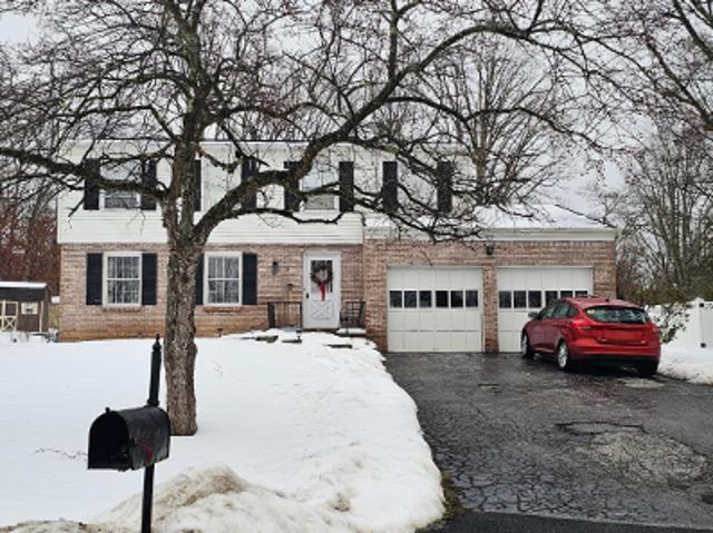 House for sale in Laughlintown, Pennsylvania